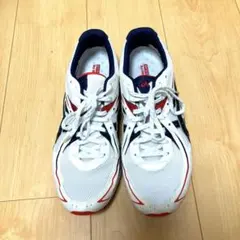 ランニングシューズ スニーカー