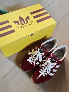 美品 GUCCI × adidas GAZELLE REDのサムネイル