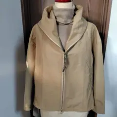 ベージュ フード付き ジップアップジャケット