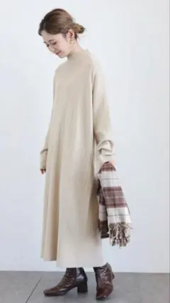 ★タグ付き新品未使用★AMERICAN HOLIC バックボタンハイネックニット