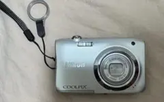 Nikon COOLPIX デジタルカメラ 本体 バッテリー、充電器付き - メルカリ