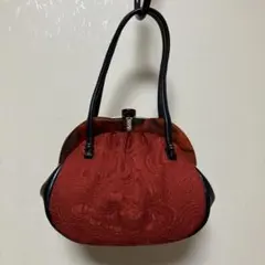 赤い和装用バッグ