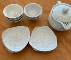 急須と茶碗4個セット 花模様