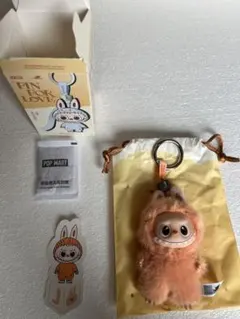 popmart pin for love