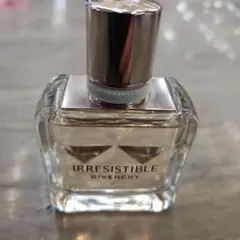 GIVENCHY イレジスティブル EDP 35ml 残量約9割のサムネイル