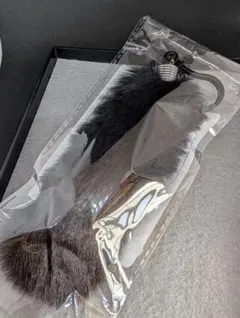 ふわもこしっぽフェイクファー キーホルダー 黒1点