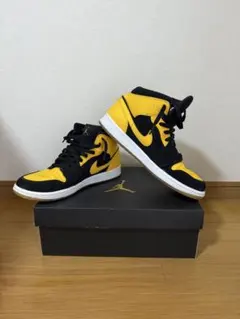 Nike Air Jordan 1 Retro Mid 