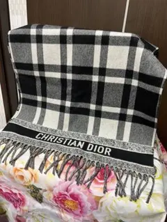 確実本物⭐︎レア商品　ディオールストール　黒白チェック　未使用のサムネイル