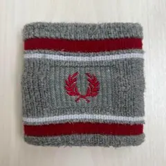 FRED PERRY リストバンド　グレー