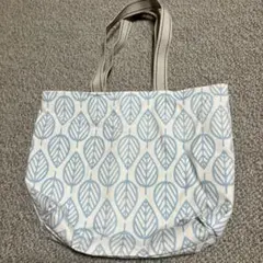 リーフ模様のキャンバストートバッグ