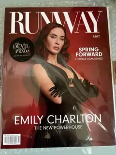 プラダを着た悪魔2 RUNWAY ランウェイ 非売品 グッズ - メルカリ