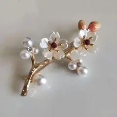 桜ブローチ　パール　ゴールド　　　　　　　卒業　入学　お祝い
