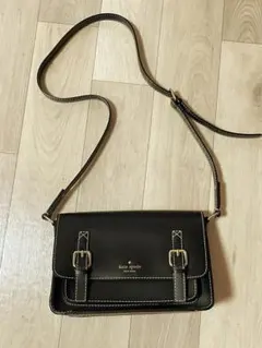 美品　ケイトスペード essex scout messenger ショルダーのサムネイル