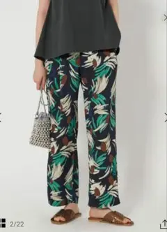 2025 グリーンレーベルリラクシング　アートフラワープリントパンツ ネイビー