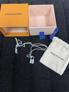 【新品未使用】ルイヴィトン ペンダント シルバー・ロックイット Q03374