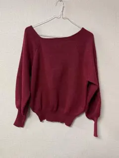 ワインレッド オフショルダーニット長袖　キラ　M 首周りアシンメトリーデザイン