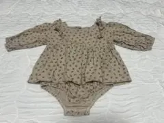 ベージュ 花柄ロンパース 長袖　韓国