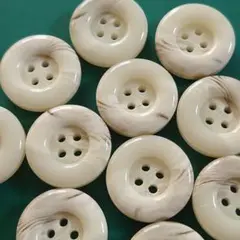 厚めボタン・ホワイト