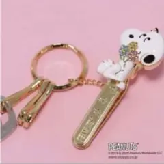 PEANUTS SNOOPY バックキークリップ　スヌーピーお花フラワーver