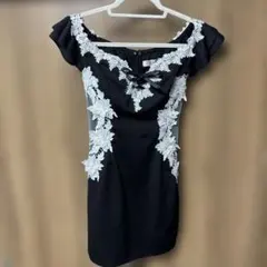 ブラックレースオフショルダードレス