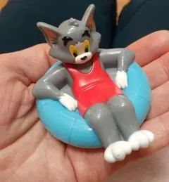 トムとジェリーマクドナルドハッピーセット第2弾うきわでスーイスイ！