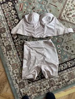 ベージュ コルセット　ビスチェ　スタイル サイズE75