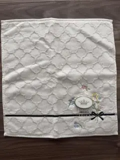 【新品タグ付き‼️】トッカ　TOCCA タオルハンカチ　白　花柄