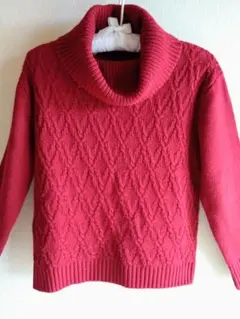 COMMECAISM 赤いタートルネックケーブルニットセーターサイズ９Xmasに