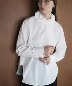 CLANE BALLOON NECK SHIRT