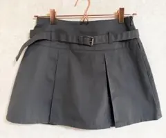 【GU】美品✨ベルト付きプリーツミニスカート グレー　インナーパンツ付き