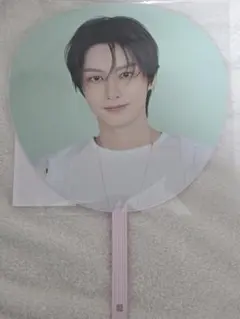 SEVENTEEN ジュン YAKUSOKU JAPAN ペンミ うちわ - メルカリ