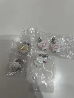 サンリオ めじるしアクセサリー ふわふわスノー