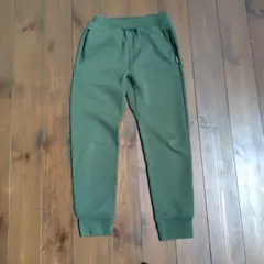 ユニクロ ウルトラストレッチジョガーパンツ 140