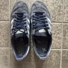 adidas spezialネイビー スニーカー
