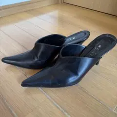 ダイアナ24.5パンプス黒レザーポインテッドトゥミュール