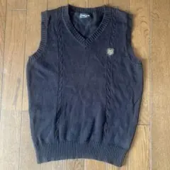 COMME CA ISM 黒 Vネック ベスト 150cm