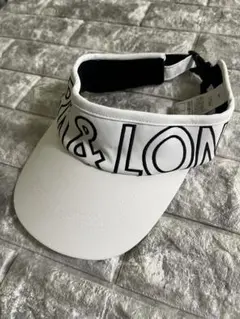 【マークアンドロナ】人気立体スカルロゴ×リボン付き ゴルフサンバイザー ホワイト Amazon.co.jp: マークアンドロナ サンバイザー ゴルフ スカル