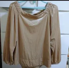 新品未使用　レイカズン　ベロアトップス