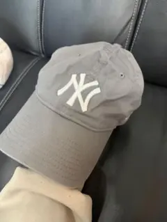 ニューヨーク・ヤンキース MoMA 9TWENTY キャップ　グレー