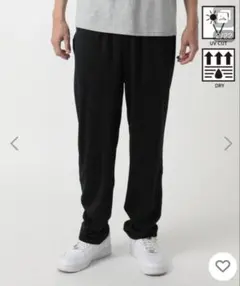 ブラック　パンツ