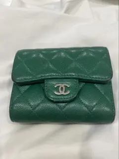 【早い者勝ち】CHANEL 三つ折り財布 キャビアスキン グリーンのサムネイル