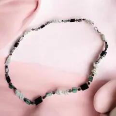 最終お値下げ美品✨デザインネックレス天然石風ブラック×ホワイトシンプル