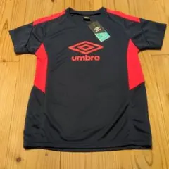 新品 umbro プラクティスシャツ ネイビー 160のサムネイル