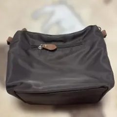 ブラウンナイロンバッグ レザーアクセント付き