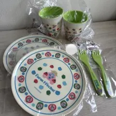 おぱんちゅうさぎ　メラミンプレート　フォーク　カップ　カトラリー　野菜　しまむら