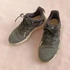 アディダス　スパイクレスゴルフシューズ