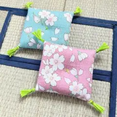 ②ミニ座布団 置物用 桜吹雪 10cm角 2個セット 青＆緑 ハンドメイド