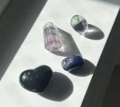 天然石4個セット フローライト ラピスラズリ ポイント モリオンハート