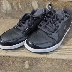 Nike Air Jordan 1 Low ブラック/ホワイト