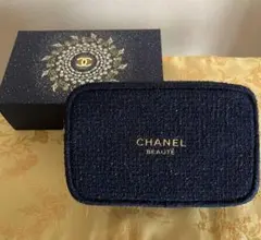 【新品未使用】CHANEL ホリデー クリスマス ポーチ ネイビー ツイード調のサムネイル